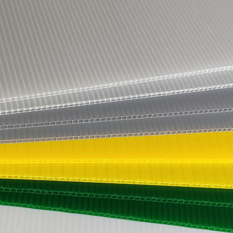 4ft X 8ft Twin Wall Corrugated Plastik Yapraklar Ekolojik Arkadaşlıklı Ambalaj için UV Direnci